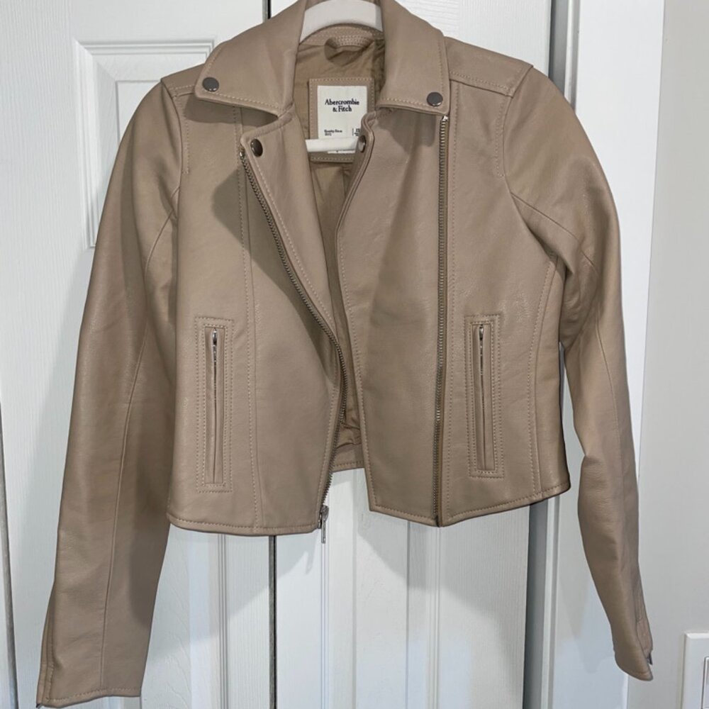 Abercrombie & Fitch Vegan Faux Leather Jacket Cropped